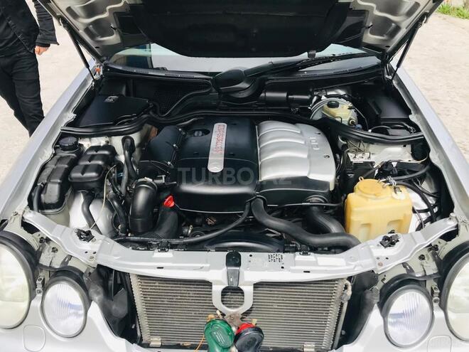 Mercedes E 220 2001, 308,000 km - 2.2 l - Bakı