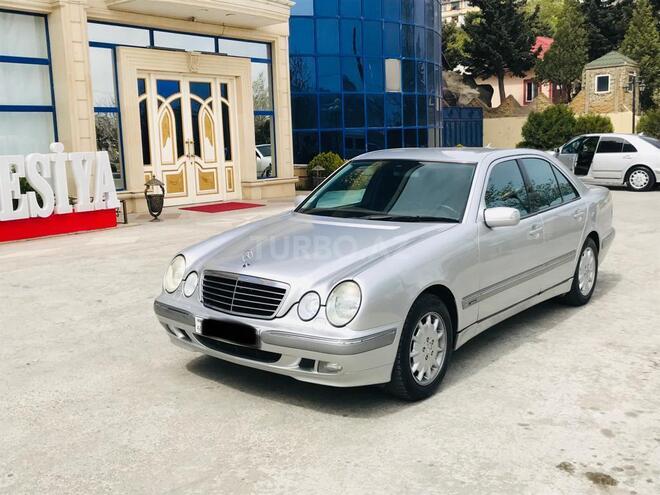 Mercedes E 220 2001, 308,000 km - 2.2 l - Bakı