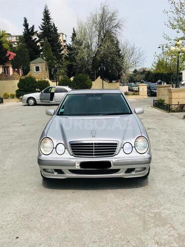 Mercedes E 220 2001, 308,000 km - 2.2 l - Bakı
