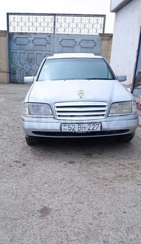 Mercedes C 200 1997, 500,000 km - 2.0 l - Salyan