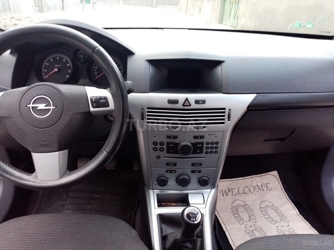 Opel Astra 2009, 176,000 km - 1.4 l - Bakı