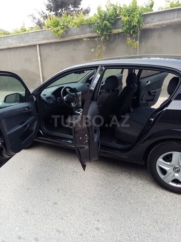 Opel Astra 2009, 176,000 km - 1.4 l - Bakı