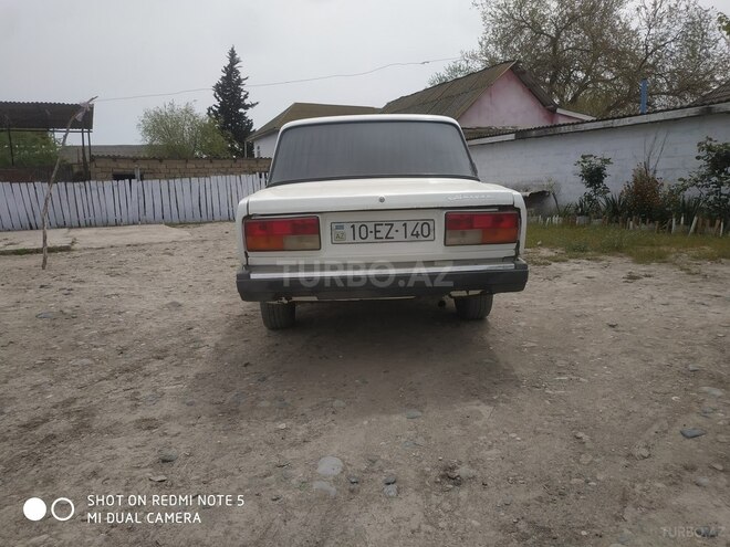 LADA (VAZ) 2107 1988, 250,000 km - 1.5 л - Salyan
