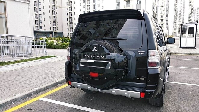 Mitsubishi Pajero 2013, 130,000 km - 3.0 l - Bakı