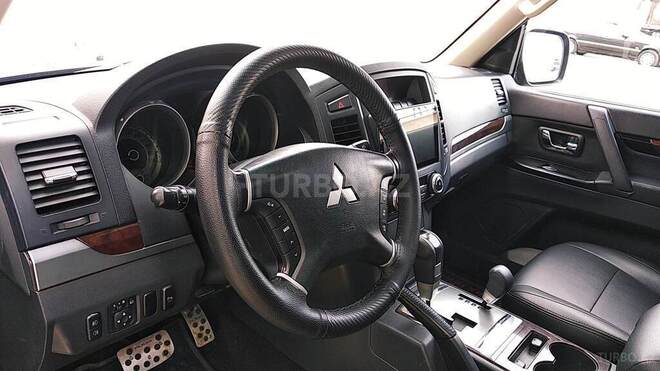 Mitsubishi Pajero 2013, 130,000 km - 3.0 l - Bakı