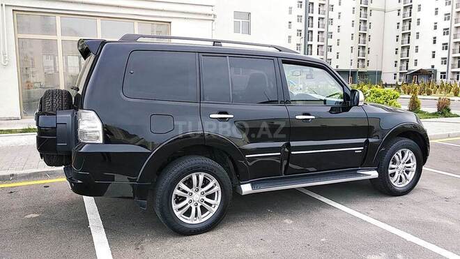 Mitsubishi Pajero 2013, 130,000 km - 3.0 l - Bakı