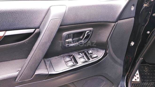 Mitsubishi Pajero 2013, 130,000 km - 3.0 l - Bakı