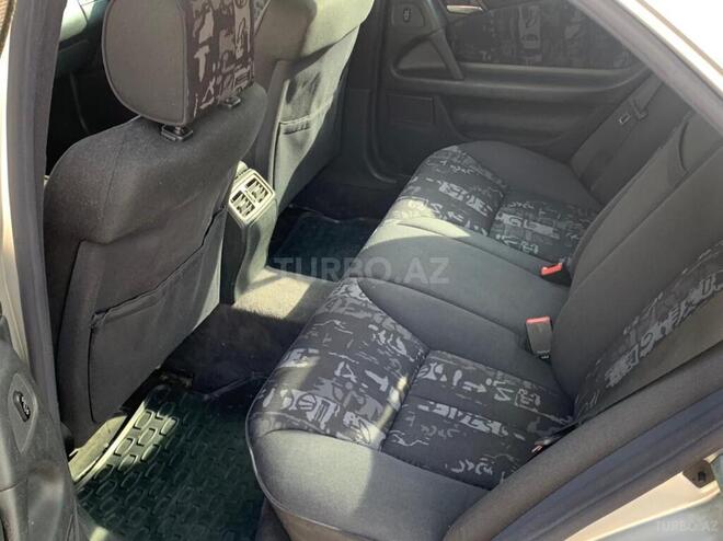 Mercedes E 280 1998, 256,000 km - 2.8 l - Bakı