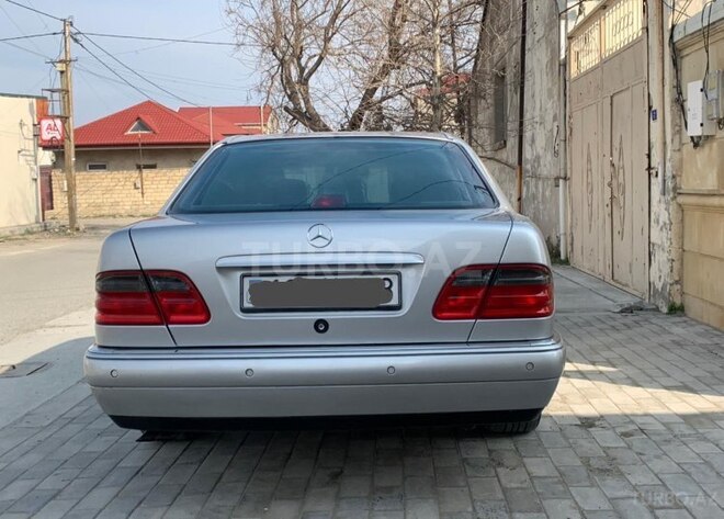 Mercedes E 280 1998, 256,000 km - 2.8 l - Bakı