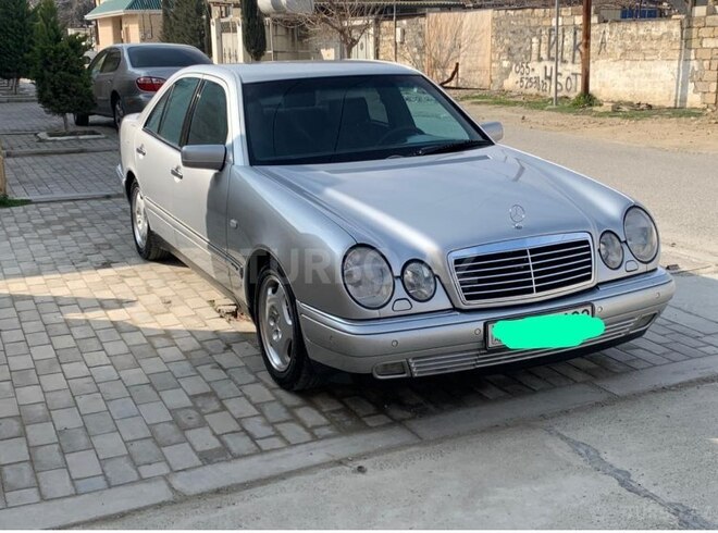 Mercedes E 280 1998, 256,000 km - 2.8 l - Bakı