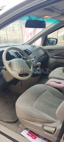 Mitsubishi Grandis 2003, 216,350 km - 2.4 l - Şəmkir