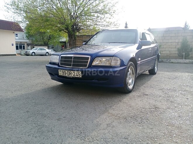 Mercedes C 220 2000, 490,000 km - 2.2 l - Ucar