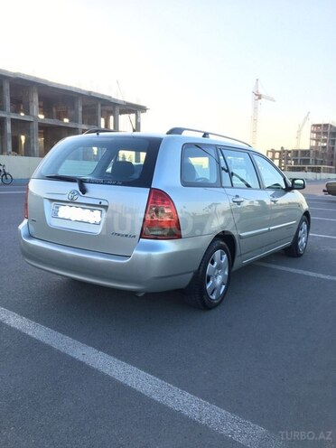 Toyota Corolla 2005, 150,000 km - 1.4 l - Bakı