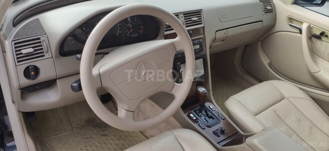 Mercedes C 230 1998, 300,000 km - 2.3 л - Bakı