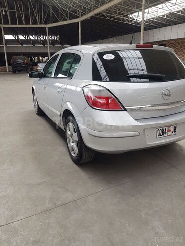 Opel Astra 2005, 142,400 km - 1.4 l - Gəncə