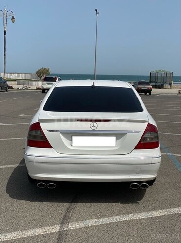 Mercedes E 240 2004, 275,000 km - 2.6 l - Xırdalan