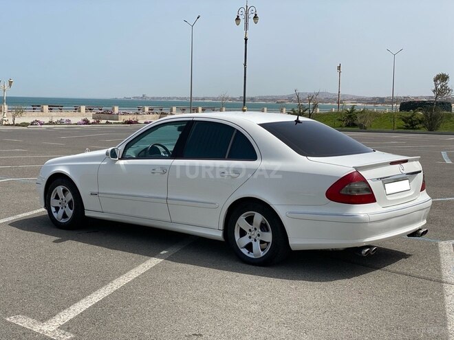 Mercedes E 240 2004, 275,000 km - 2.6 l - Xırdalan