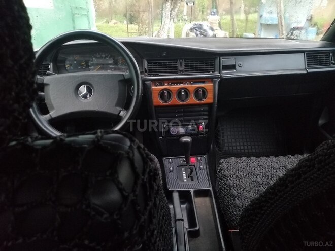 Mercedes 190 1993, 475,000 km - 2.5 l - Masallı
