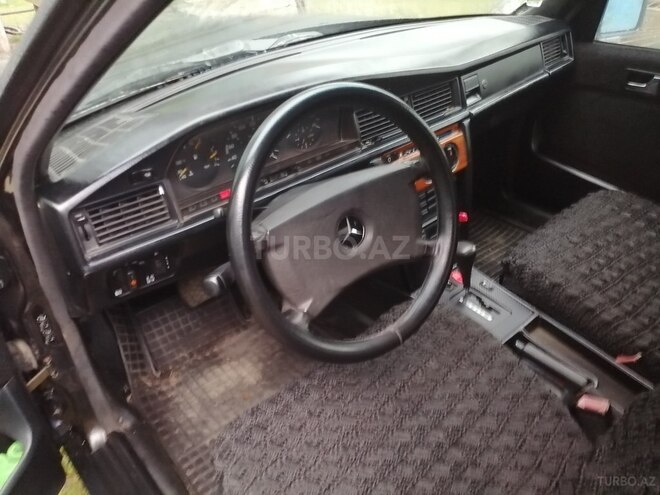 Mercedes 190 1993, 475,000 km - 2.5 l - Masallı