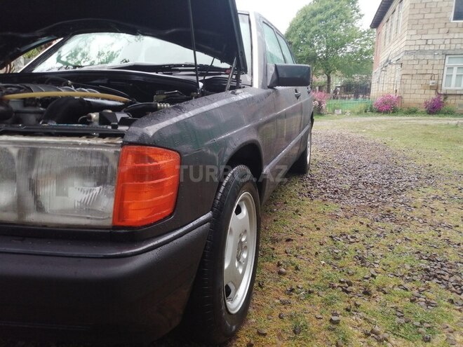 Mercedes 190 1993, 475,000 km - 2.5 l - Masallı