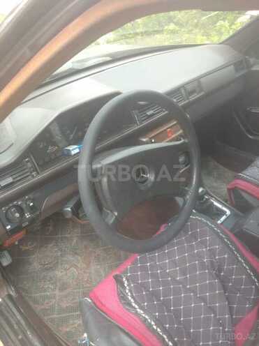 Mercedes E 220 1990, 356,000 km - 2.2 л - Bakı