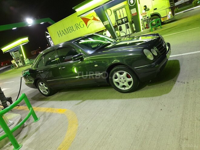 Mercedes E 230 1996, 466,000 km - 2.3 л - Bakı