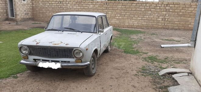 LADA (VAZ) 21011 1975, 257,000 km - 1.5 л - Gəncə