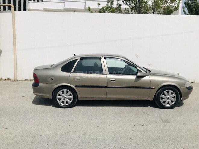 Opel Vectra 1997, 390,000 km - 1.8 l - Bakı