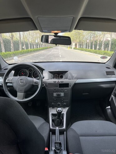 Opel Astra 2006, 144,000 km - 1.4 l - Bakı