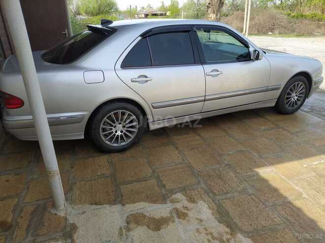 Mercedes E 240 2001, 241,000 km - 2.4 л - Bakı