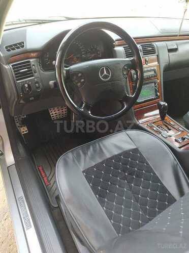 Mercedes E 240 2001, 241,000 km - 2.4 л - Bakı