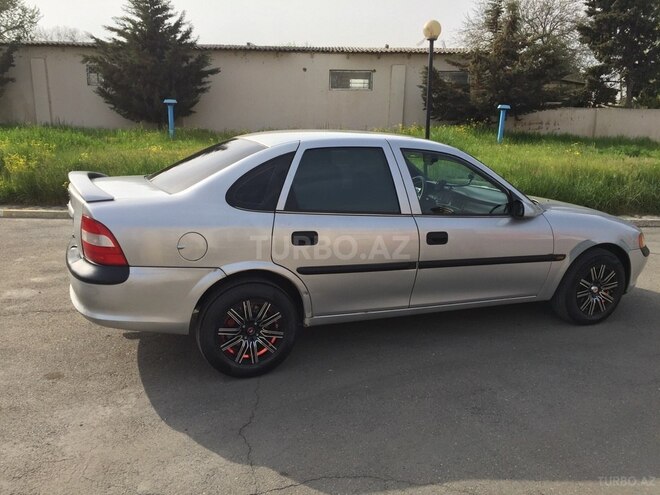Opel Vectra 1996, 380,000 km - 1.6 l - Xaçmaz