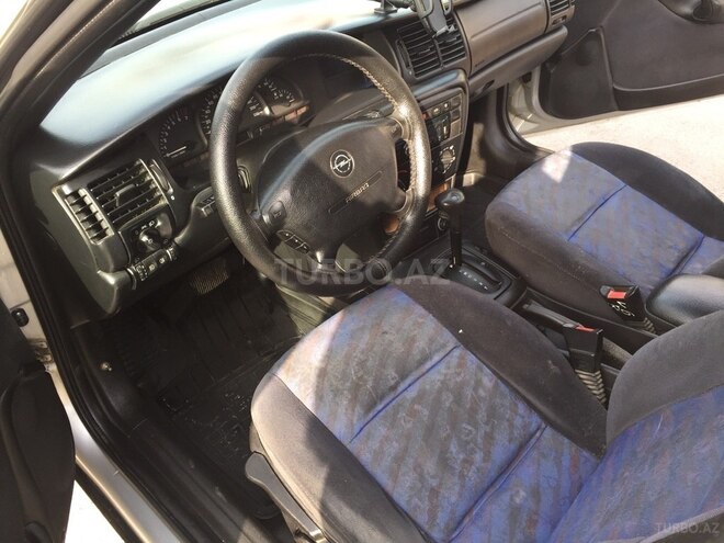 Opel Vectra 1996, 380,000 km - 1.6 l - Xaçmaz