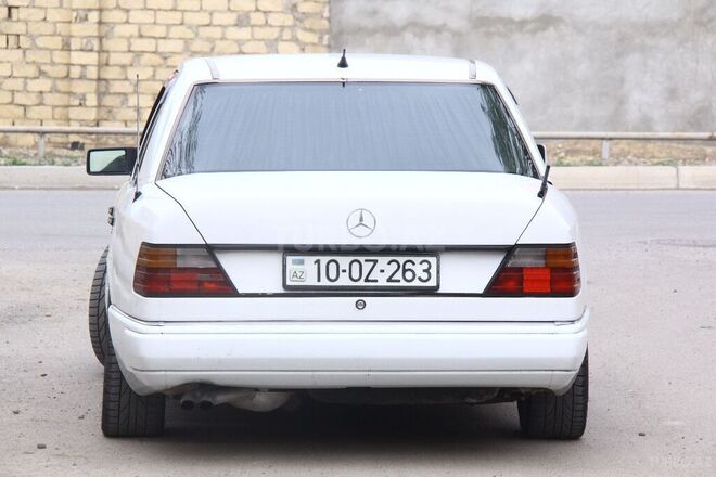 Mercedes E 230 1989, 420,424 km - 2.3 l - Gəncə