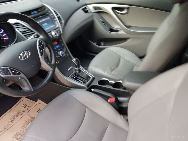 Hyundai Elantra 2015, 28,000 km - 1.8 l - Bakı