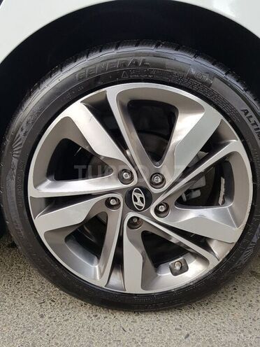 Hyundai Elantra 2015, 28,000 km - 1.8 l - Bakı