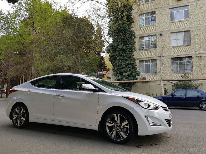 Hyundai Elantra 2015, 28,000 km - 1.8 l - Bakı