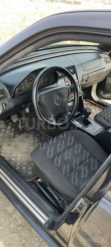 Mercedes C 230 1995, 470,000 km - 2.3 l - Sumqayıt