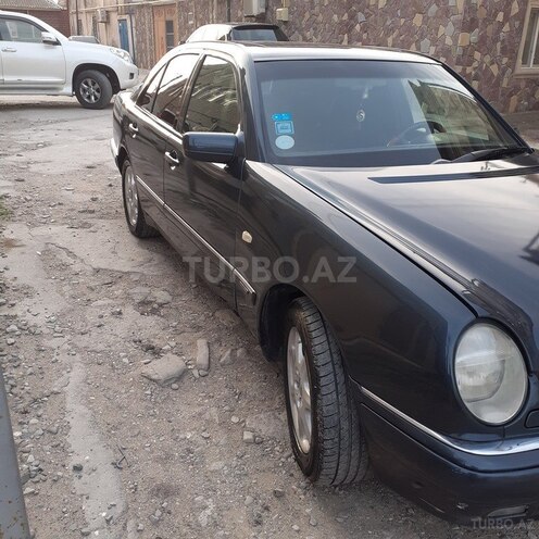 Mercedes E 280 1996, 330,000 km - 2.8 l - Bakı