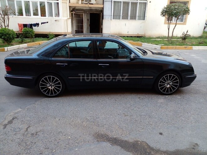 Mercedes E 280 2001, 340,000 km - 2.8 l - Bakı