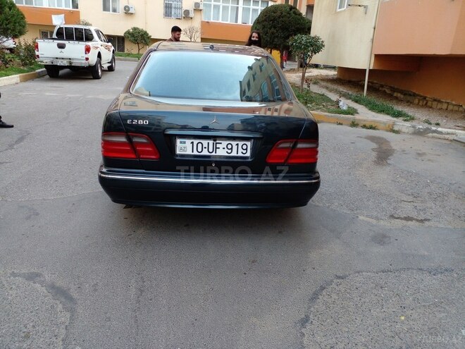 Mercedes E 280 2001, 340,000 km - 2.8 l - Bakı