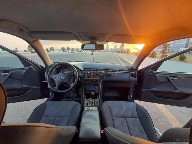 Mercedes E 240 2000, 368,000 km - 2.4 l - Sumqayıt