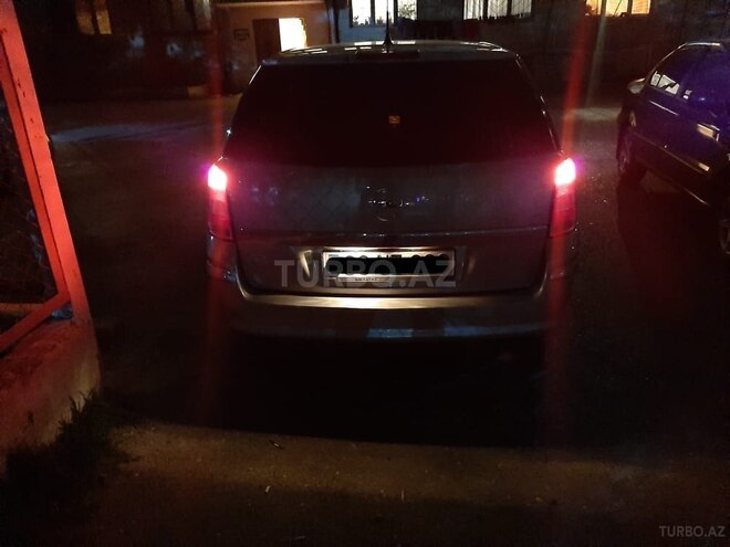 Opel Astra 2009, 220,000 km - 1.4 l - Bakı