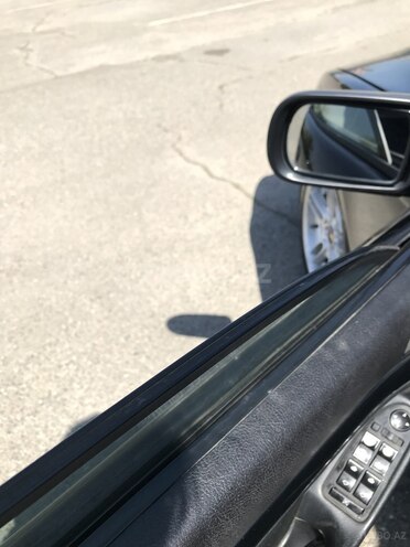BMW 528 1999, 180,000 km - 2.8 l - Gəncə