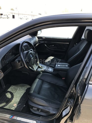 BMW 528 1999, 180,000 km - 2.8 l - Gəncə
