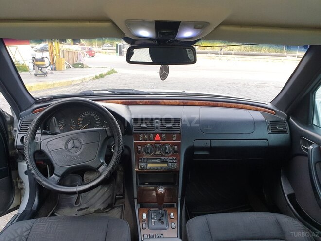Mercedes C 200 1998, 256,000 km - 2.0 l - Bakı