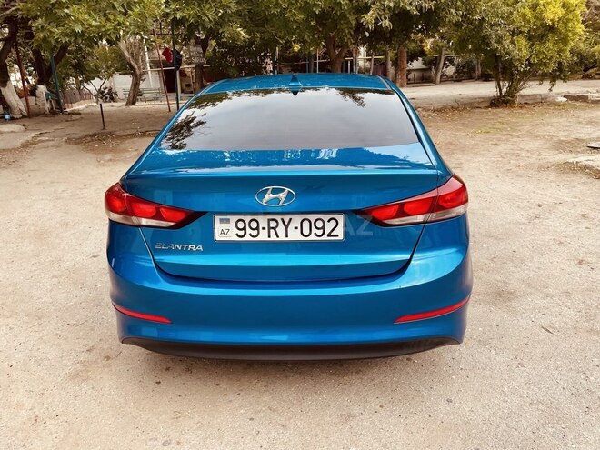 Hyundai Elantra 2018, 60,000 km - 2.0 l - Bakı