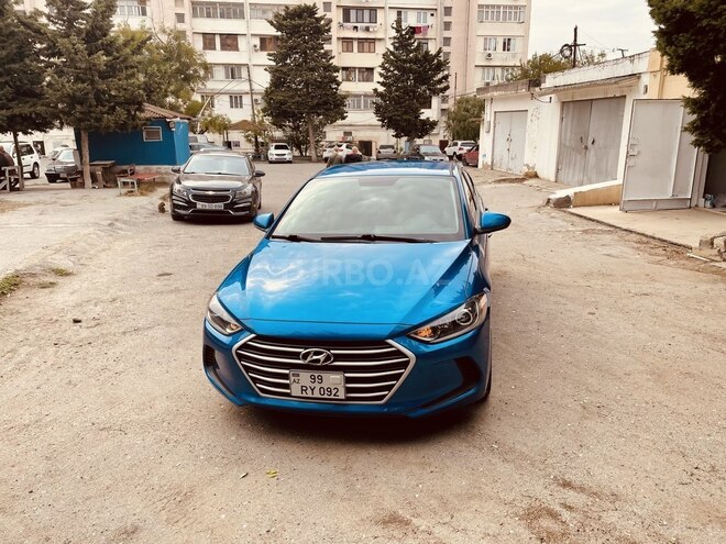 Hyundai Elantra 2018, 60,000 km - 2.0 l - Bakı