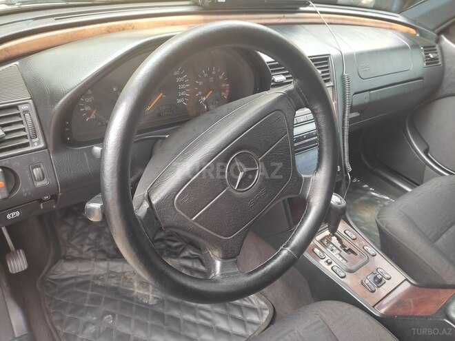 Mercedes E 240 1998, 330,000 km - 2.4 l - Bakı