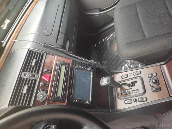 Mercedes E 240 1998, 330,000 km - 2.4 l - Bakı